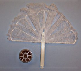 Medium Lace Fan W/ Foam